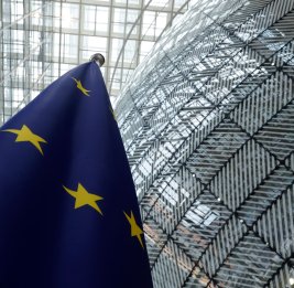 Евросоюз продумывает расплату для Венгрии за отказ одобрить кредит Украине