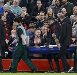 Игрок ФК "Галатасарай" Ланг получил травму во время матча ЛЧ