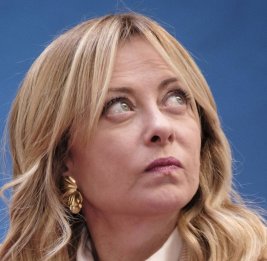 Politico: Мелони заявила, что понимает позицию Орбана по финансированию Украины