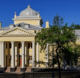 В центре Москвы произошла массовая драка возле синагоги