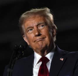 Трамп высмеял Стармера в пародийном ролике