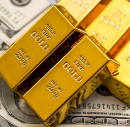 Цена на золото впервые с 5 января опустилась ниже 4400 долларов