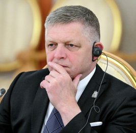 Фицо: кто-то устал от 81 года мира после Второй мировой войны