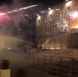 В Албании обстреляли офис премьера