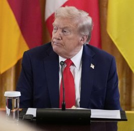 Белый дом не смог противостоять давлению на Трампа в вопросе Ирана