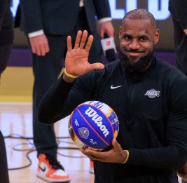 41-летний Леброн Джеймс установил исторический рекорд НБА