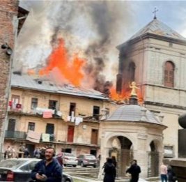 Россия ударила по центру Львова: есть пострадавшие