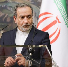 Арагчи: Ормузский пролив открыт для не участвующих в войне с Ираном стран