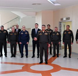 Руководство минобороны Азербайджана посетило военный госпиталь