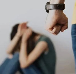 В Бразилии сотрудники приюта для жертв домашнего насилия подвергали женщин пыткам