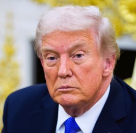 NBC: Трампу ежедневно показывают видеоотчеты с кадрами ударов по Ирану