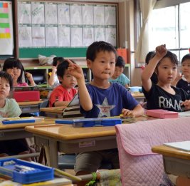 Массовое отравление в школах Японии: пострадали сотни детей и учителей