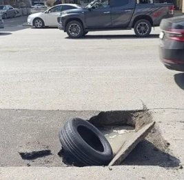 В Баку просела недавно отремонтированная дорога: причиной стала утечка воды