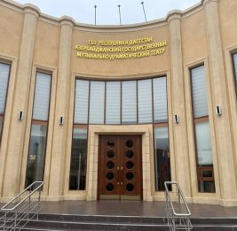 Владимир Путин открыл Азербайджанский театр в Дербенте