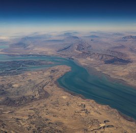 Иран не пропустил три контейнеровоза через Ормузский пролив