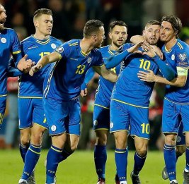 Премьер-министр Косово объявил о крупной премии перед матчем с Турцией