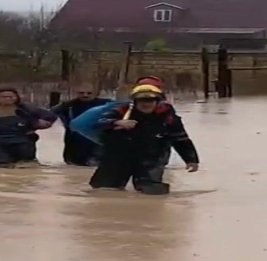 МЧС эвакуировало из подтопленных территорий 84 человек