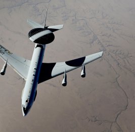 Американский самолет получил повреждения на базе в Саудовской Аравии