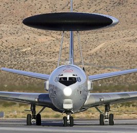 &laquo;Летающий радар&raquo; США разрушен