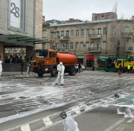 Сегодня были вымыты 555 столичных улиц