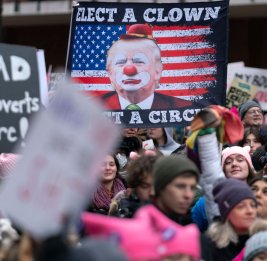 В США прошли более трех тысяч акций протеста против политики Трампа