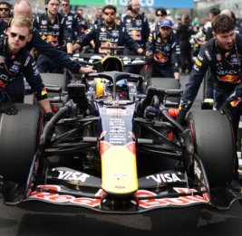 Гран-при Японии "Формулы-1" был отложен на 10 минут из-за ремонтных работ