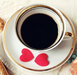 Хирург назвал напитки, которыми нельзя запивать лекарства