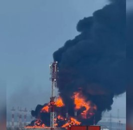 
В Татарстане вспыхнул пожар на нефтехимическом заводе
