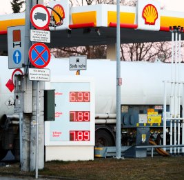 Еврокомиссия призвала Евросоюз экономить дизельное и авиационное топливо