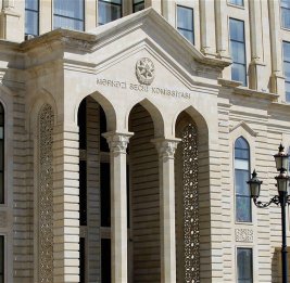 
В парламенте Азербайджана ожидается повторное формирование состава ЦИК