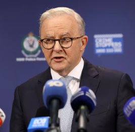 
Премьер-министр Австралии призывает пользоваться общественным транспортом