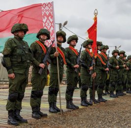 Лукашенко готов создать полумиллионную армию