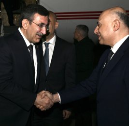 
Вице-президент Турции прибыл с визитом в Азербайджан