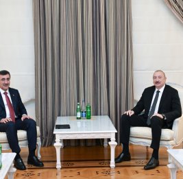 Президент Ильхам Алиев принял делегацию во главе с вице-президентом Турции