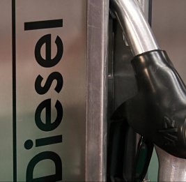 Словакия повысила цену на дизтопливо до 2,063 евро за литр для зарубежных машин