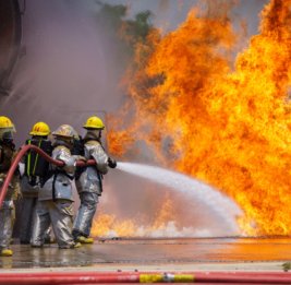 Газовый комплекс Хабшан в ОАЭ приостановил работу из-за пожара после падения обломков