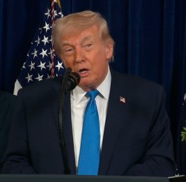 "Это потрясающе": Трамп отреагировал на запуск лунной миссии Artemis II