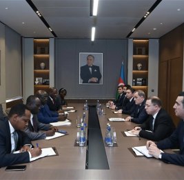 Азербайджан и Уганда обсудили расширение сотрудничества в ключевых сферах