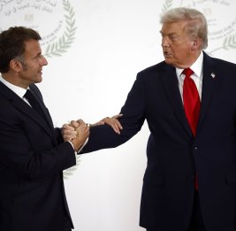 Макрон предложил Трампу стать серьезнее