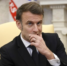 Макрона уличили в ведении двойной игры из-за Ирана