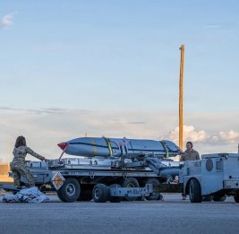 Bloomberg узнал о планах США перебросить огромную партию ракет для войны с Ираном