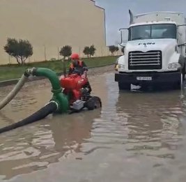 В Кешле эвакуированы 58 человек, в Баку продолжается очистка подтопленных территорий