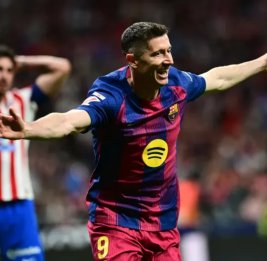 
Левандовски обогнал Стоичкова по числу голов за "Барселону"