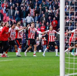 ПСВ в третий раз подряд стал чемпионом Нидерландов