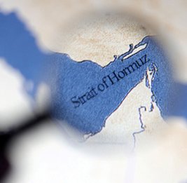 В офисе президента Ирана рассказали, при каких условиях откроют Ормузский пролив