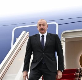 
Президент Ильхам Алиев прибыл с государственным визитом в Грузию