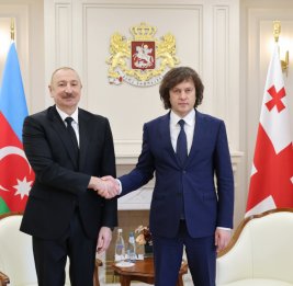 
Состоялась встреча Президента Ильхама Алиева с Премьер-министром Грузии Ираклием Кобахидзе один на один