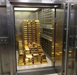 Франция вывела золото из США