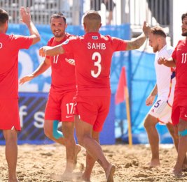 Сборная Азербайджана по пляжному футболу победила Молдову