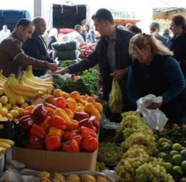 Выигрывают только посредники
